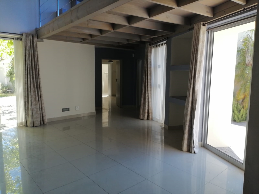 To Let 4 Bedroom Property for Rent in Steynsrust Western Cape